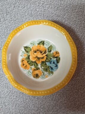 The Pioneer Woman Sunny Yellow Stoneware 5"  Mini Pie Pan
